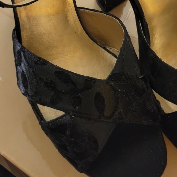 KF Ltd. vintage black floral open toe ankle strap heels women's size 7.5 - Picture 3 of 5